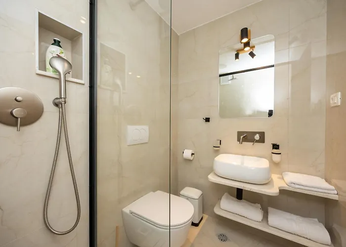 Kruna Est 2024 * Split