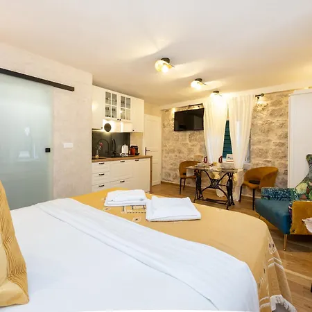 Kruna Est 2024 * Спліт