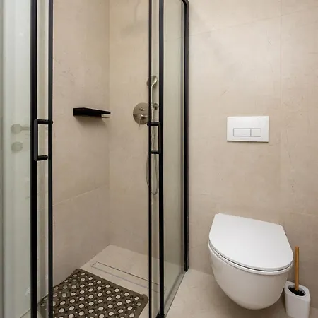 Kruna Est 2024 شقة